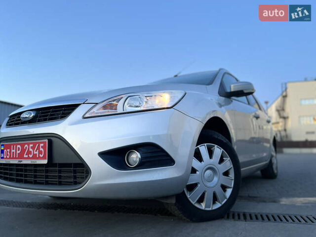 Серый Форд Фокус, объемом двигателя 1.6 л и пробегом 254 тыс. км за 6600 $, фото 3 на Automoto.ua