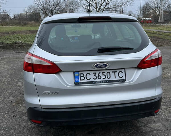 Сірий Форд Фокус, об'ємом двигуна 1.56 л та пробігом 307 тис. км за 7200 $, фото 6 на Automoto.ua