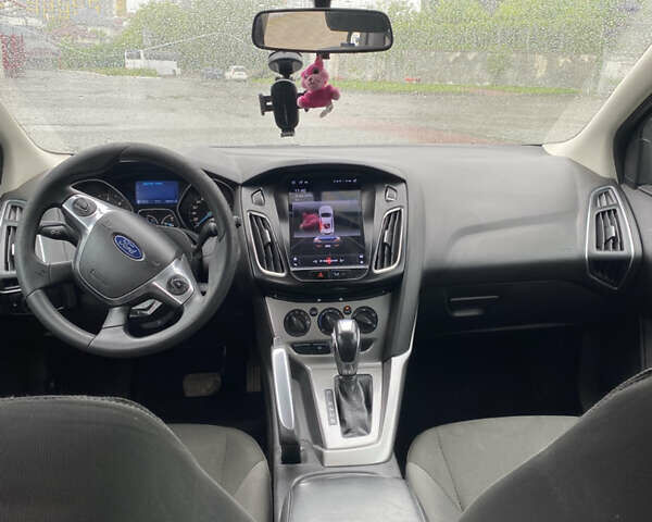 Серый Форд Фокус, объемом двигателя 2.01 л и пробегом 269 тыс. км за 6500 $, фото 11 на Automoto.ua