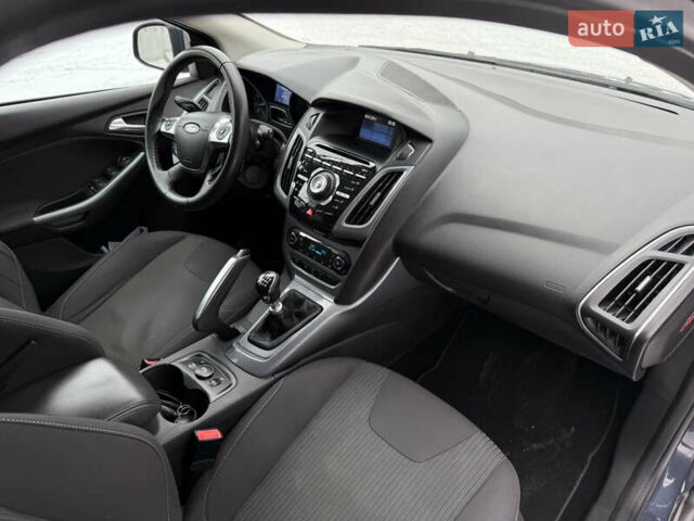 Сірий Форд Фокус, об'ємом двигуна 1.6 л та пробігом 228 тис. км за 6600 $, фото 29 на Automoto.ua