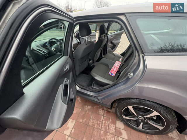 Серый Форд Фокус, объемом двигателя 1.6 л и пробегом 242 тыс. км за 7199 $, фото 14 на Automoto.ua