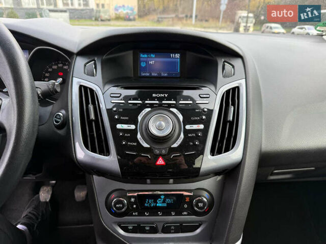 Серый Форд Фокус, объемом двигателя 1.6 л и пробегом 228 тыс. км за 6900 $, фото 21 на Automoto.ua