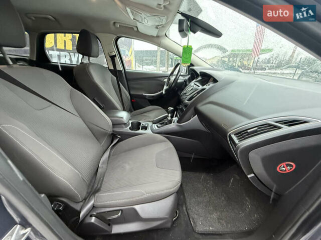 Серый Форд Фокус, объемом двигателя 1.6 л и пробегом 229 тыс. км за 7100 $, фото 18 на Automoto.ua