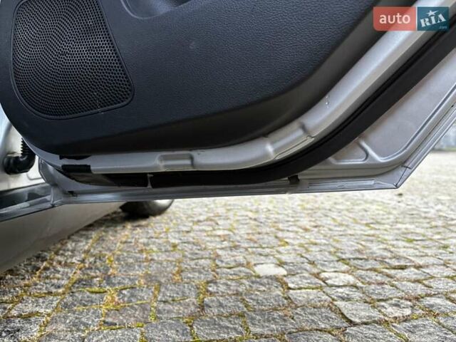 Сірий Форд Фокус, об'ємом двигуна 1.56 л та пробігом 388 тис. км за 5899 $, фото 27 на Automoto.ua