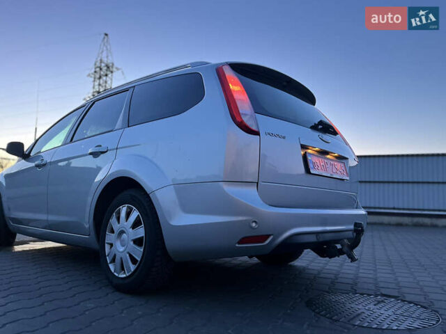 Серый Форд Фокус, объемом двигателя 1.6 л и пробегом 254 тыс. км за 6600 $, фото 12 на Automoto.ua