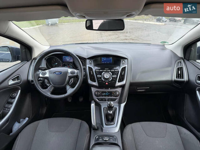 Серый Форд Фокус, объемом двигателя 1.6 л и пробегом 228 тыс. км за 6900 $, фото 19 на Automoto.ua