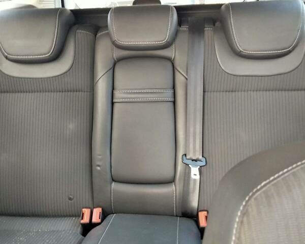 Серый Форд Фокус, объемом двигателя 1.6 л и пробегом 170 тыс. км за 7700 $, фото 5 на Automoto.ua