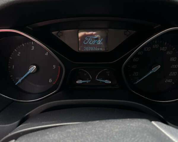 Серый Форд Фокус, объемом двигателя 1.56 л и пробегом 207 тыс. км за 6300 $, фото 9 на Automoto.ua