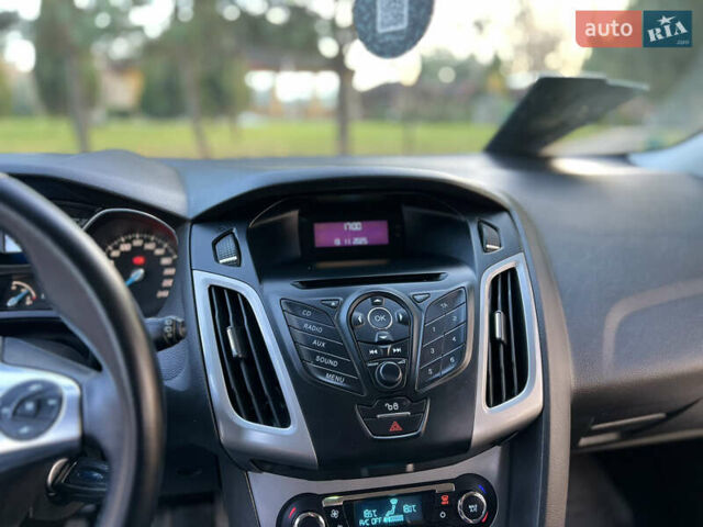 Серый Форд Фокус, объемом двигателя 1.6 л и пробегом 236 тыс. км за 6800 $, фото 51 на Automoto.ua