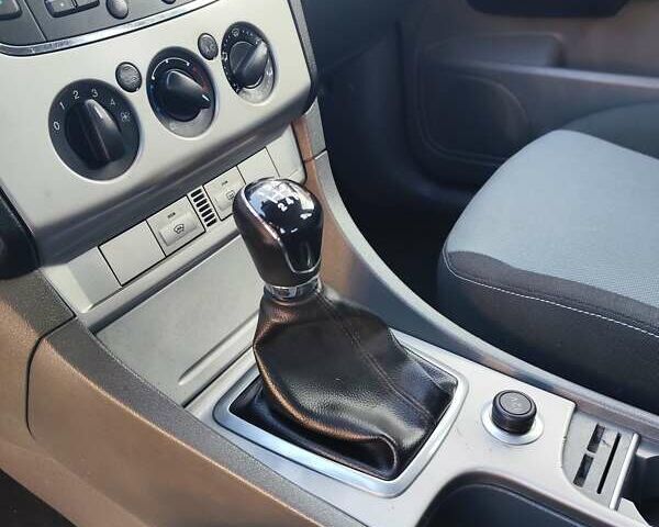 Сірий Форд Фокус, об'ємом двигуна 1.6 л та пробігом 246 тис. км за 6000 $, фото 39 на Automoto.ua