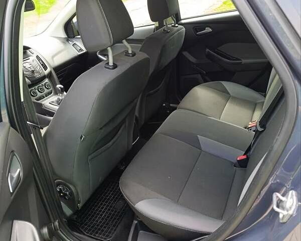 Сірий Форд Фокус, об'ємом двигуна 1.56 л та пробігом 210 тис. км за 7800 $, фото 2 на Automoto.ua