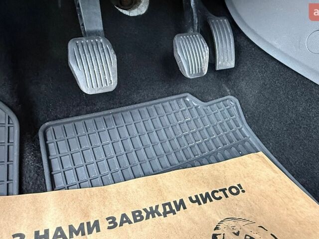 Сірий Форд Фокус, об'ємом двигуна 1.6 л та пробігом 322 тис. км за 5800 $, фото 41 на Automoto.ua