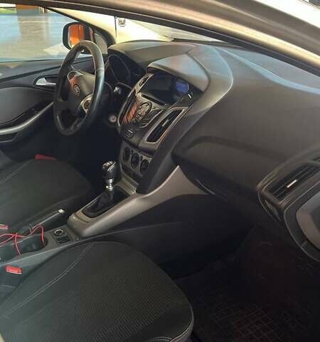 Сірий Форд Фокус, об'ємом двигуна 1.56 л та пробігом 213 тис. км за 7200 $, фото 10 на Automoto.ua