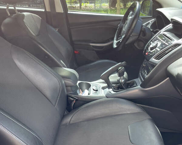 Сірий Форд Фокус, об'ємом двигуна 1.6 л та пробігом 192 тис. км за 7000 $, фото 15 на Automoto.ua