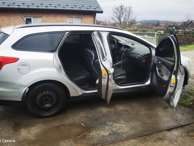 Сірий Форд Фокус, об'ємом двигуна 1.6 л та пробігом 274 тис. км за 6750 $, фото 3 на Automoto.ua