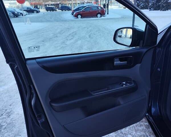 Сірий Форд Фокус, об'ємом двигуна 1.6 л та пробігом 246 тис. км за 6000 $, фото 43 на Automoto.ua