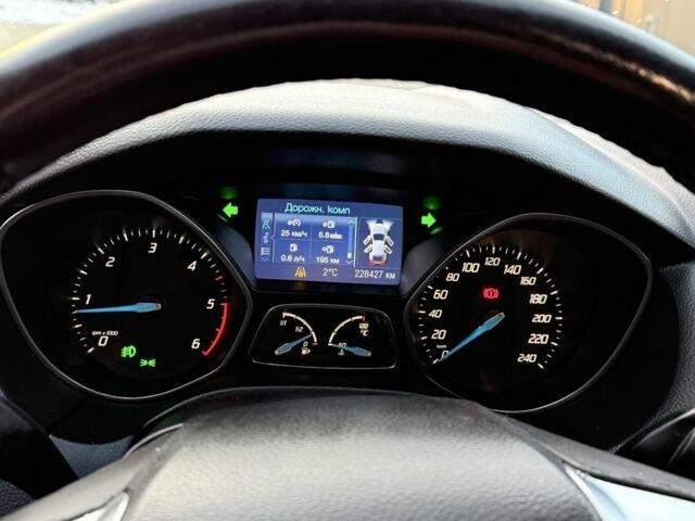 Серый Форд Фокус, объемом двигателя 1.6 л и пробегом 228 тыс. км за 7799 $, фото 3 на Automoto.ua