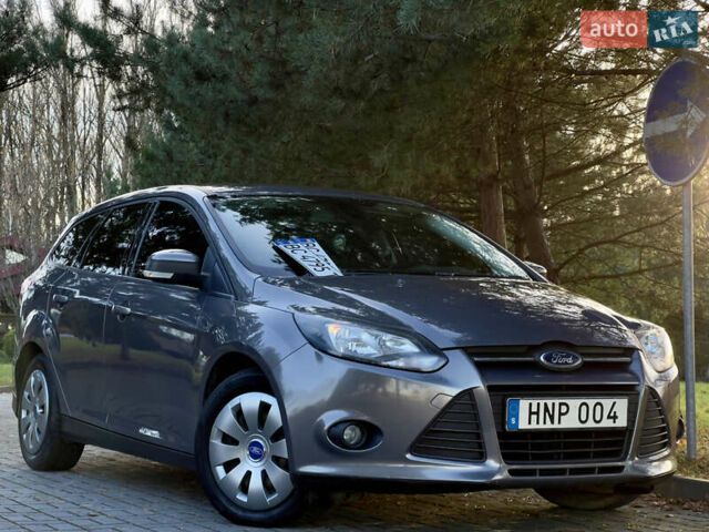 Серый Форд Фокус, объемом двигателя 1.6 л и пробегом 236 тыс. км за 6800 $, фото 5 на Automoto.ua