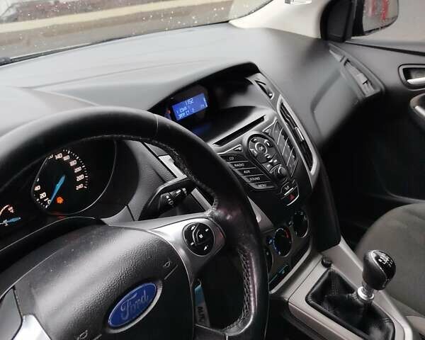 Серый Форд Фокус, объемом двигателя 1.6 л и пробегом 253 тыс. км за 6700 $, фото 24 на Automoto.ua