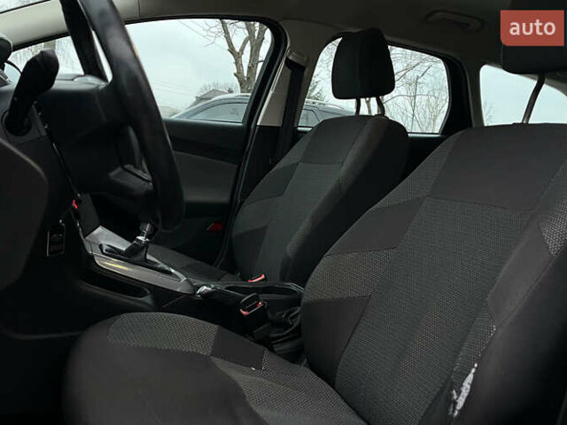 Серый Форд Фокус, объемом двигателя 1.56 л и пробегом 193 тыс. км за 7800 $, фото 9 на Automoto.ua