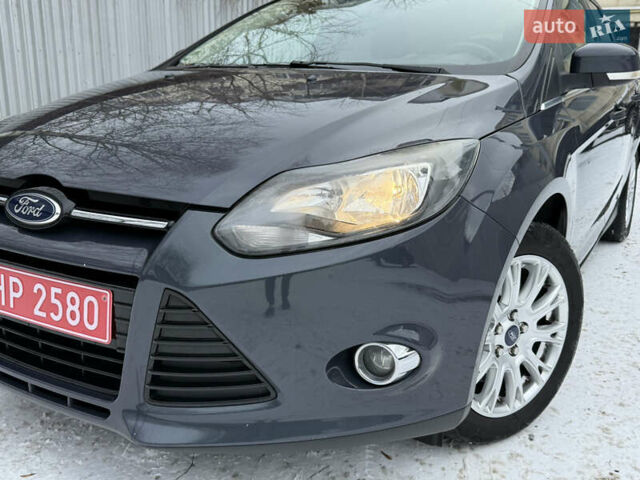 Сірий Форд Фокус, об'ємом двигуна 1.6 л та пробігом 228 тис. км за 6600 $, фото 12 на Automoto.ua