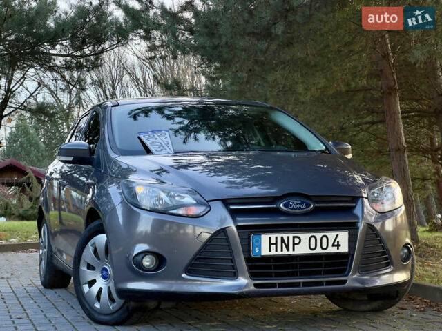 Серый Форд Фокус, объемом двигателя 1.6 л и пробегом 236 тыс. км за 6800 $, фото 1 на Automoto.ua