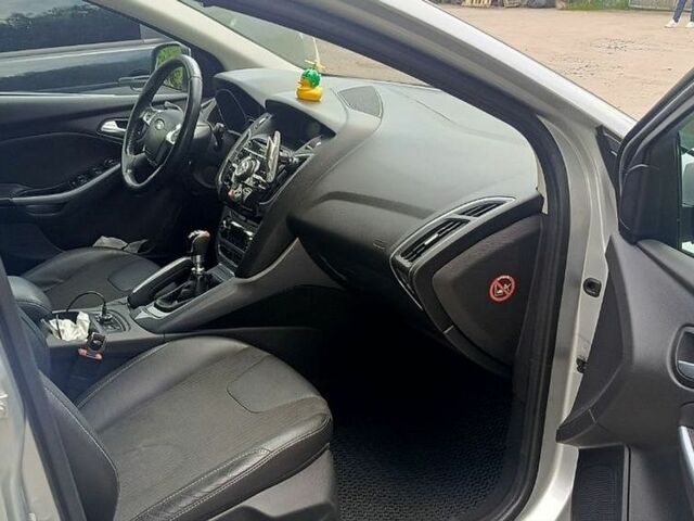 Сірий Форд Фокус, об'ємом двигуна 2 л та пробігом 270 тис. км за 7300 $, фото 3 на Automoto.ua
