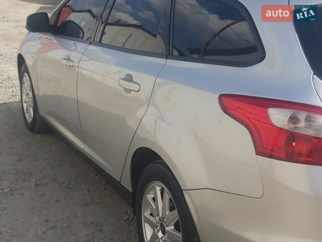 Серый Форд Фокус, объемом двигателя 1.56 л и пробегом 268 тыс. км за 6850 $, фото 32 на Automoto.ua