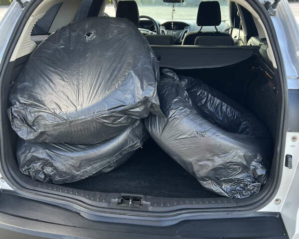 Серый Форд Фокус, объемом двигателя 1.56 л и пробегом 254 тыс. км за 7300 $, фото 13 на Automoto.ua