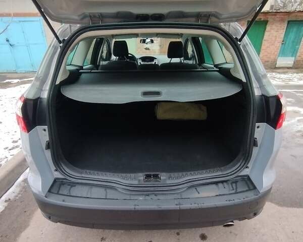 Серый Форд Фокус, объемом двигателя 1.6 л и пробегом 136 тыс. км за 7500 $, фото 4 на Automoto.ua