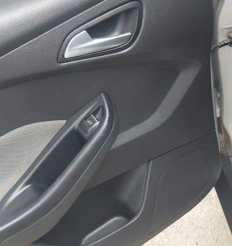 Сірий Форд Фокус, об'ємом двигуна 1.6 л та пробігом 268 тис. км за 6950 $, фото 20 на Automoto.ua