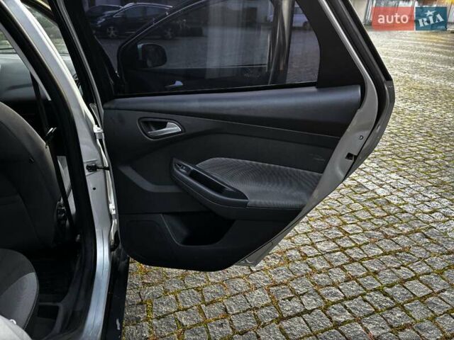 Сірий Форд Фокус, об'ємом двигуна 1.56 л та пробігом 388 тис. км за 5899 $, фото 24 на Automoto.ua