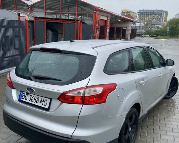 Серый Форд Фокус, объемом двигателя 2.01 л и пробегом 269 тыс. км за 6500 $, фото 5 на Automoto.ua