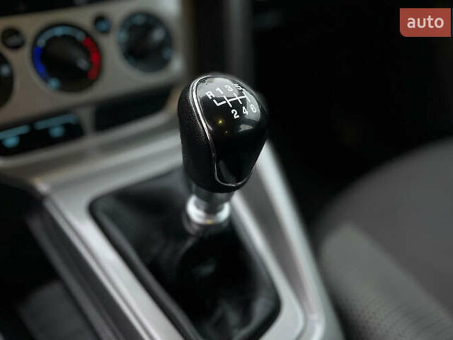 Серый Форд Фокус, объемом двигателя 1.56 л и пробегом 193 тыс. км за 7800 $, фото 18 на Automoto.ua