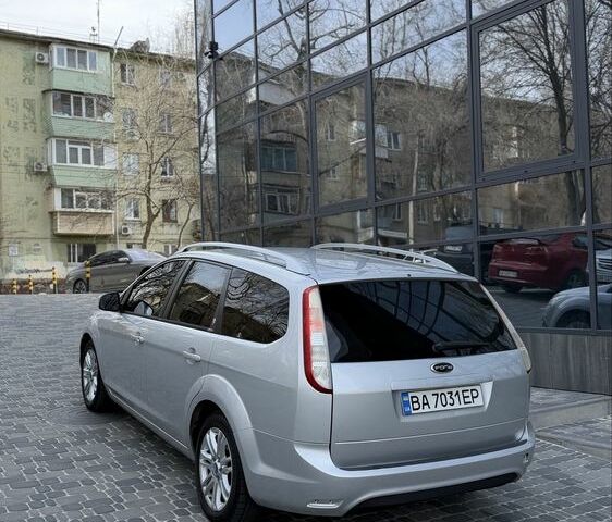 Сірий Форд Фокус, об'ємом двигуна 1.6 л та пробігом 220 тис. км за 6499 $, фото 3 на Automoto.ua