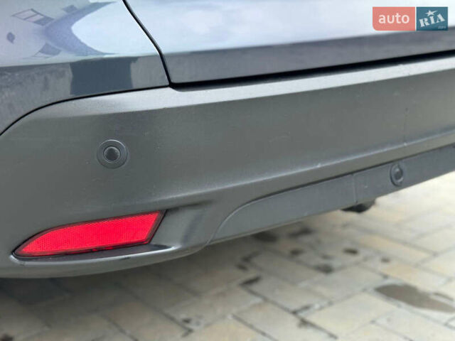 Серый Форд Фокус, объемом двигателя 1.6 л и пробегом 224 тыс. км за 7700 $, фото 20 на Automoto.ua