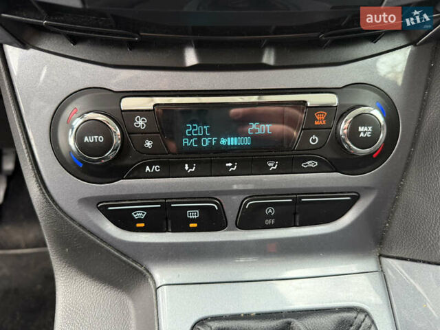 Сірий Форд Фокус, об'ємом двигуна 1.6 л та пробігом 228 тис. км за 6600 $, фото 40 на Automoto.ua