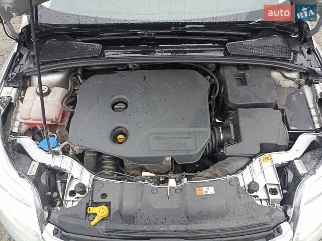 Серый Форд Фокус, объемом двигателя 1.6 л и пробегом 210 тыс. км за 7500 $, фото 14 на Automoto.ua