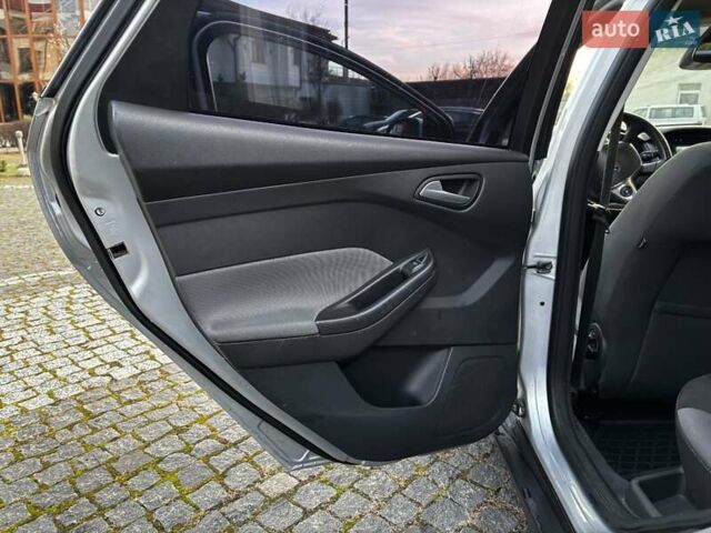 Сірий Форд Фокус, об'ємом двигуна 1.56 л та пробігом 388 тис. км за 5899 $, фото 25 на Automoto.ua