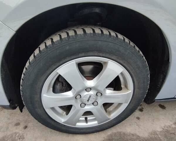 Серый Форд Фокус, объемом двигателя 1.6 л и пробегом 136 тыс. км за 7500 $, фото 9 на Automoto.ua