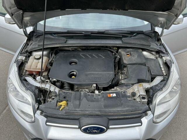 Сірий Форд Фокус, об'ємом двигуна 1.6 л та пробігом 327 тис. км за 5894 $, фото 14 на Automoto.ua