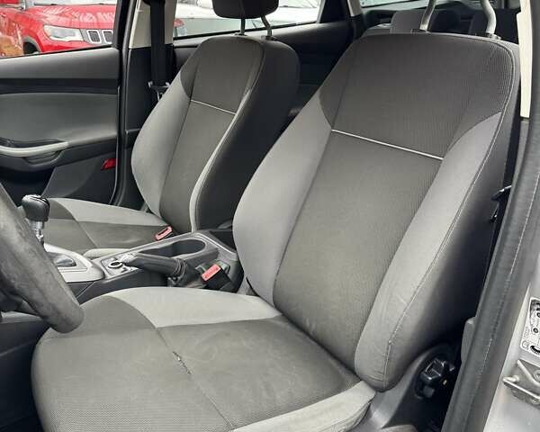 Серый Форд Фокус, объемом двигателя 1.56 л и пробегом 277 тыс. км за 5650 $, фото 18 на Automoto.ua