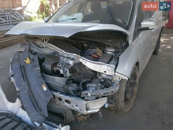 Сірий Форд Фокус, об'ємом двигуна 1.6 л та пробігом 150 тис. км за 2999 $, фото 2 на Automoto.ua