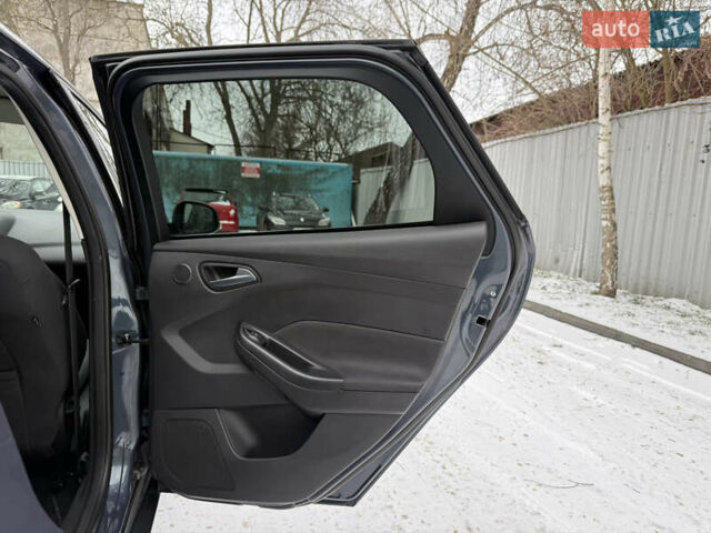 Сірий Форд Фокус, об'ємом двигуна 1.6 л та пробігом 228 тис. км за 6600 $, фото 24 на Automoto.ua