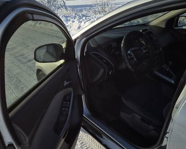 Сірий Форд Фокус, об'ємом двигуна 1.56 л та пробігом 268 тис. км за 7450 $, фото 3 на Automoto.ua