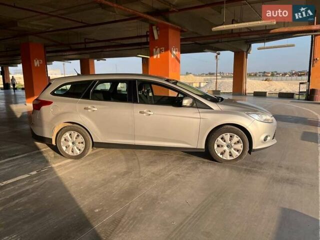 Сірий Форд Фокус, об'ємом двигуна 1.56 л та пробігом 213 тис. км за 7200 $, фото 2 на Automoto.ua