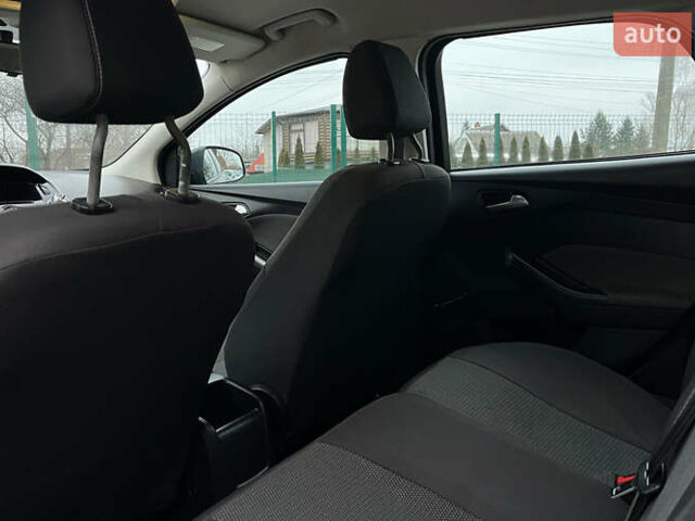 Серый Форд Фокус, объемом двигателя 1.56 л и пробегом 193 тыс. км за 7800 $, фото 19 на Automoto.ua