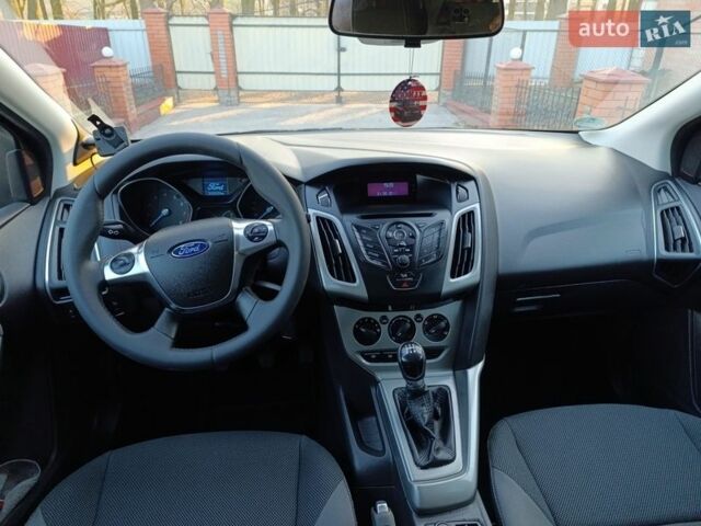 Сірий Форд Фокус, об'ємом двигуна 1.6 л та пробігом 212 тис. км за 7650 $, фото 23 на Automoto.ua