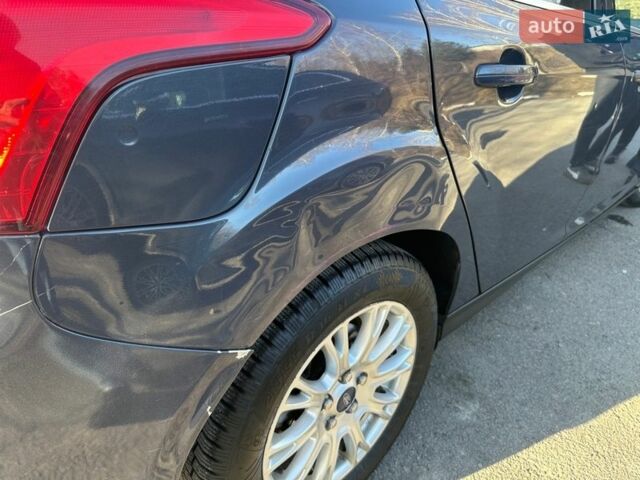 Серый Форд Фокус, объемом двигателя 2 л и пробегом 242 тыс. км за 6200 $, фото 10 на Automoto.ua