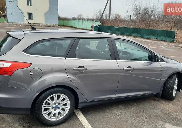 Серый Форд Фокус, объемом двигателя 2 л и пробегом 296 тыс. км за 7500 $, фото 1 на Automoto.ua